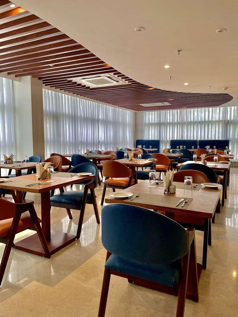 Best Western Maharani Bagh Neu-Delhi Restaurant foto